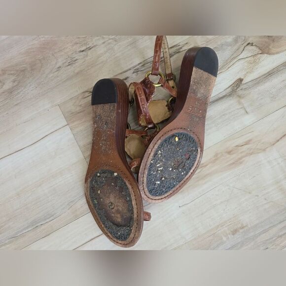 FRYE Avery Toe Ring Boho Leather Sandals Sz 7.5M Ankle Strap Studded Brown Low - Picture 6 of 12